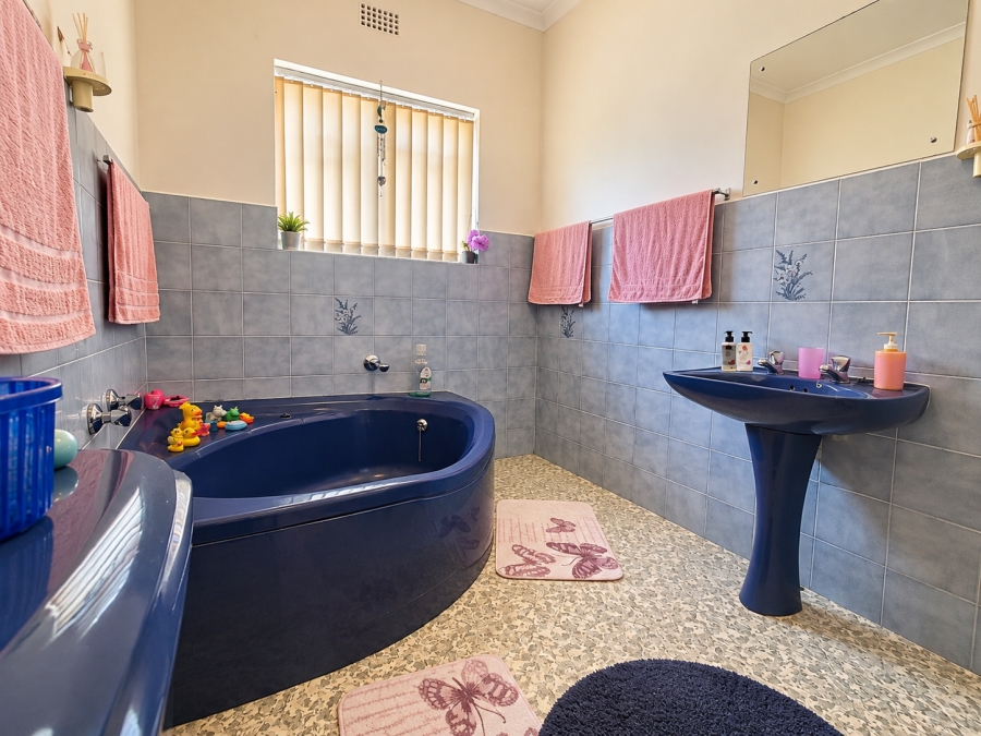 3 Bedroom Property for Sale in Hopefield Western Cape